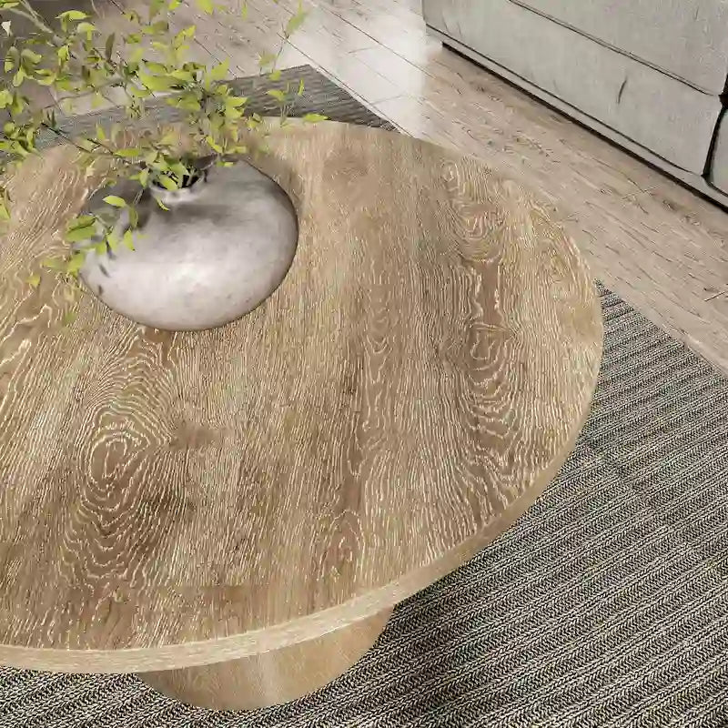 Moderner runder Beistelltisch aus Massivholz mit Säulenfuß